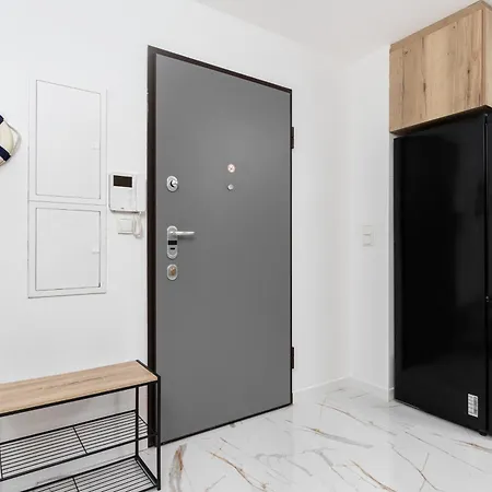 Batorego 7 Apartament With Terrace & Parking Downtown By Renters