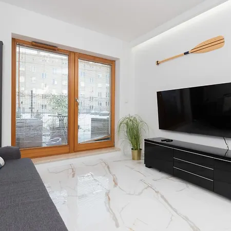 Daire Batorego 7 Apartament With Terrace & Parking Downtown By Renters *