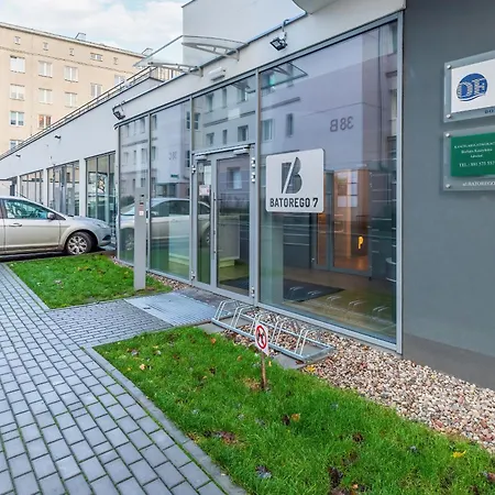 Batorego 7 Apartament With Terrace & Parking Downtown By Renters * Gdynia